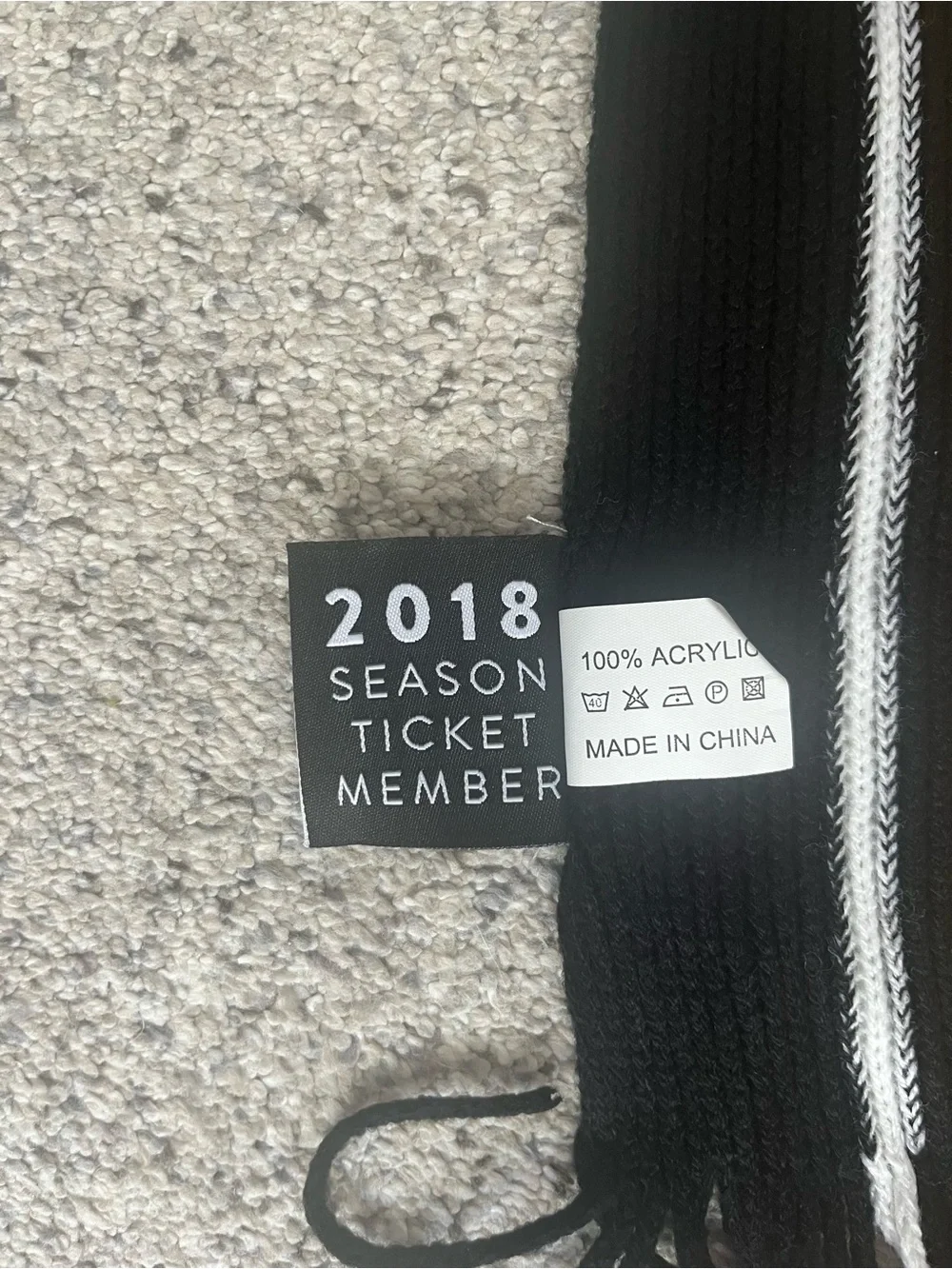 LA Galaxy Retro Logo 2018 Season Ticket Member Soccer Scarf